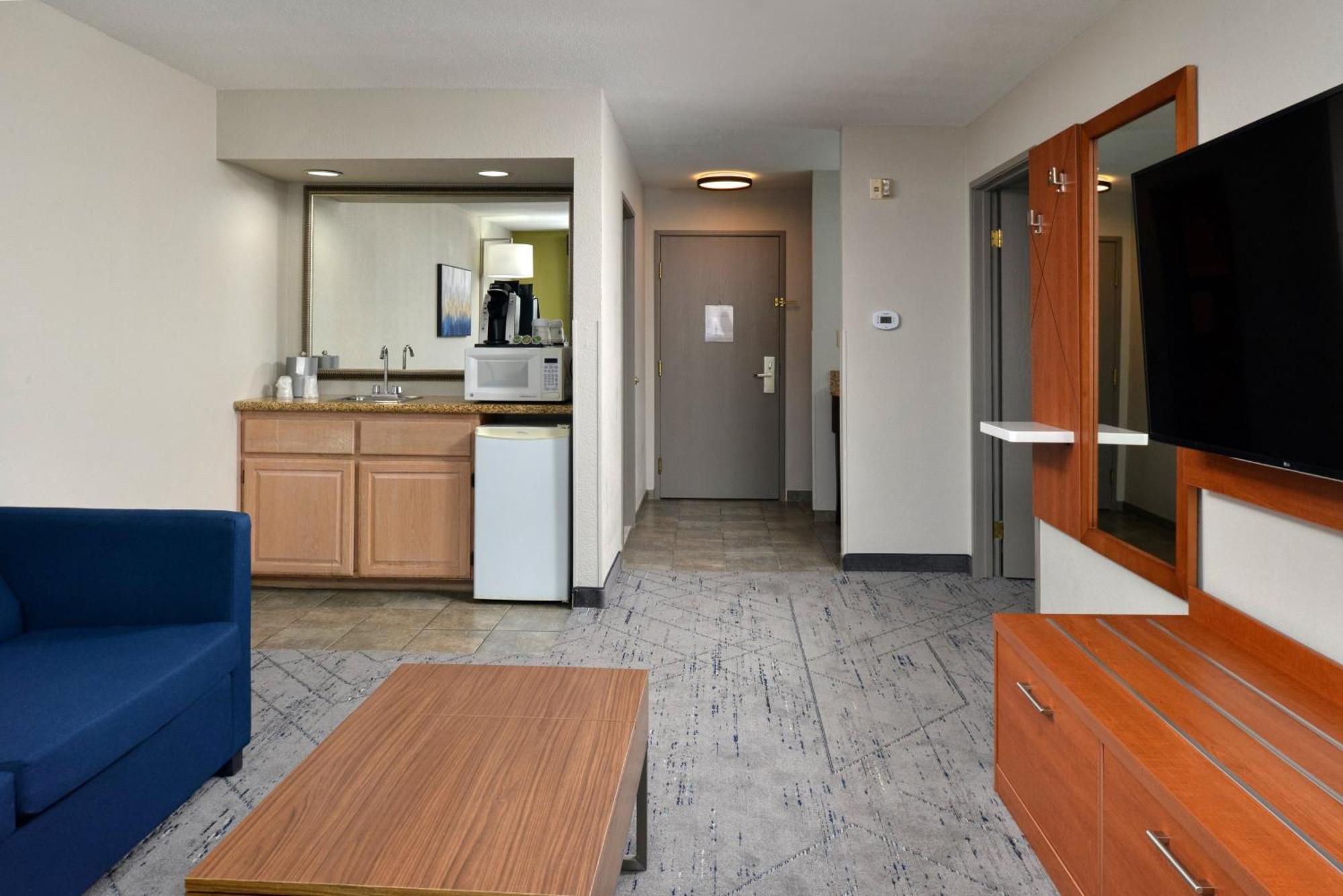 Holiday Inn Express Hotel & Suites Farmington By Ihg Esterno foto