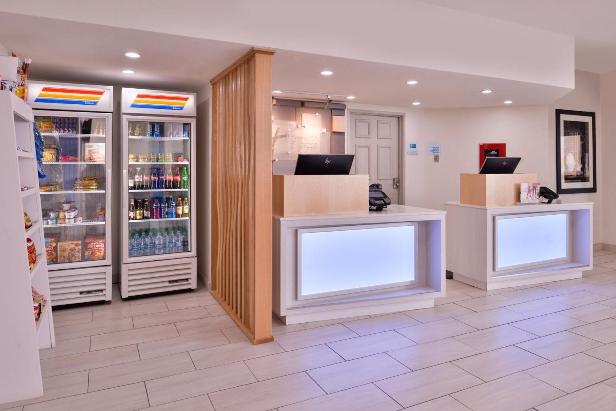 Holiday Inn Express Hotel & Suites Farmington By Ihg Esterno foto