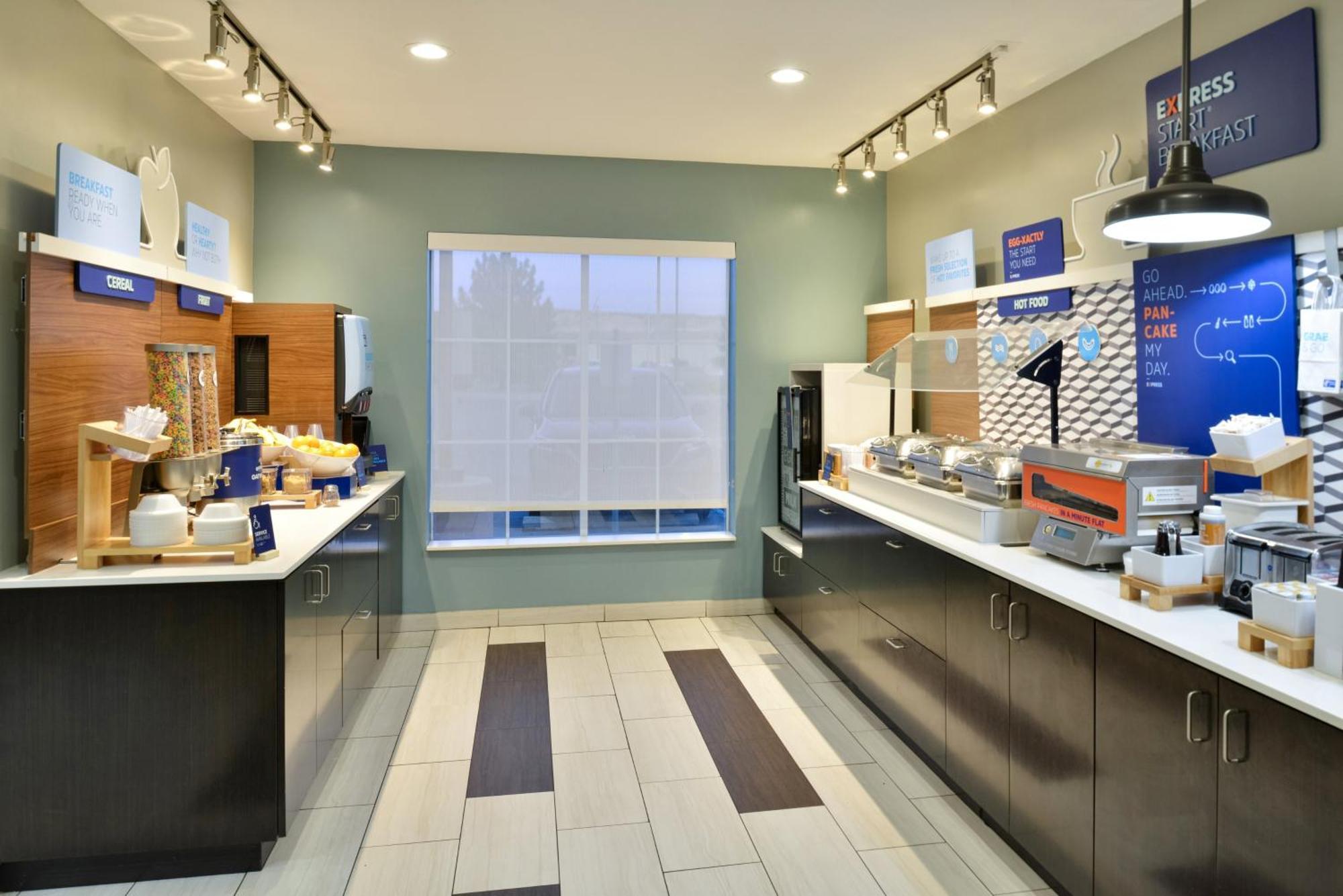 Holiday Inn Express Hotel & Suites Farmington By Ihg Esterno foto