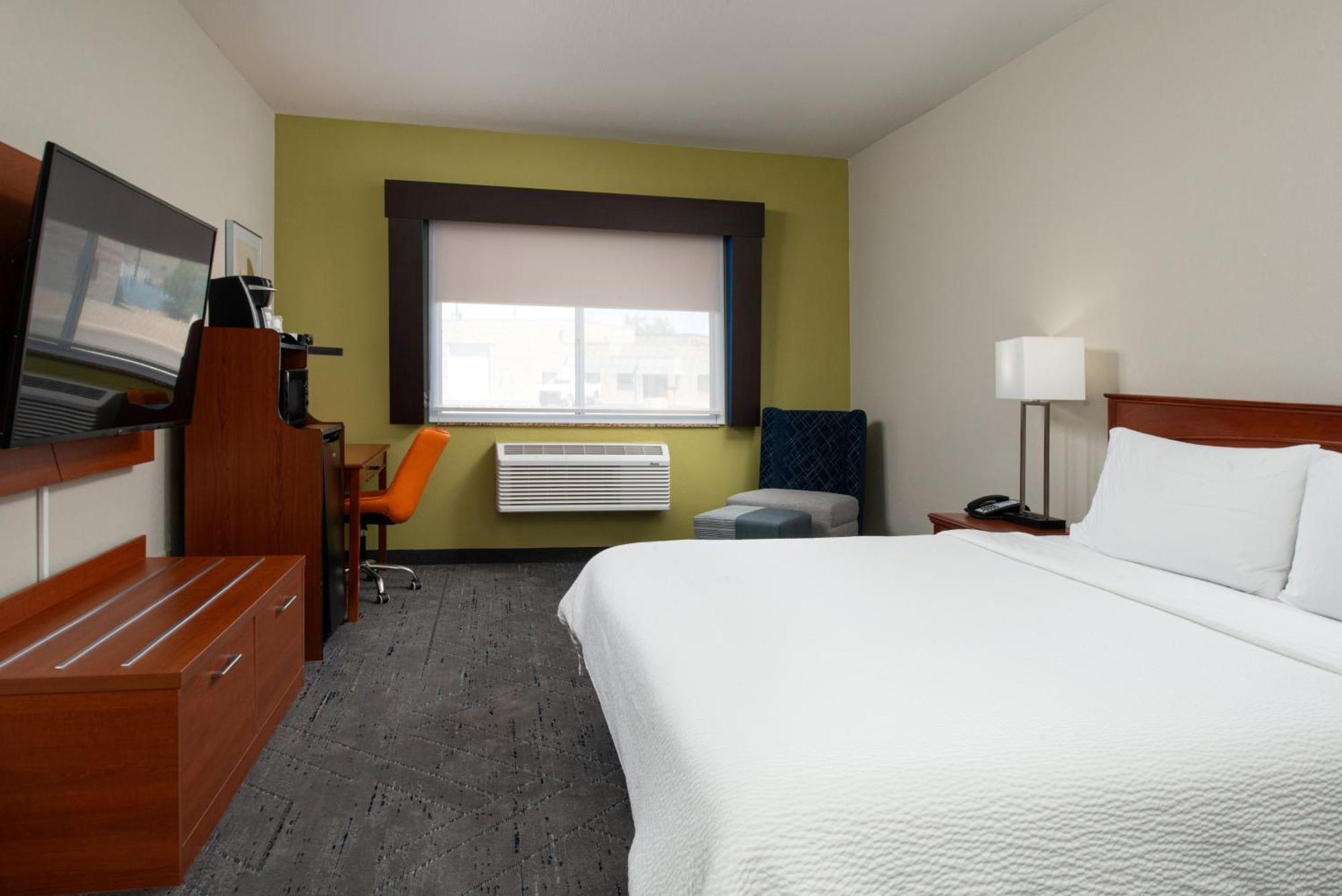 Holiday Inn Express Hotel & Suites Farmington By Ihg Esterno foto