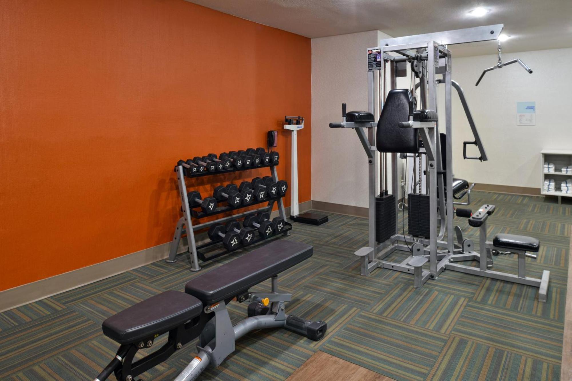Holiday Inn Express Hotel & Suites Farmington By Ihg Esterno foto